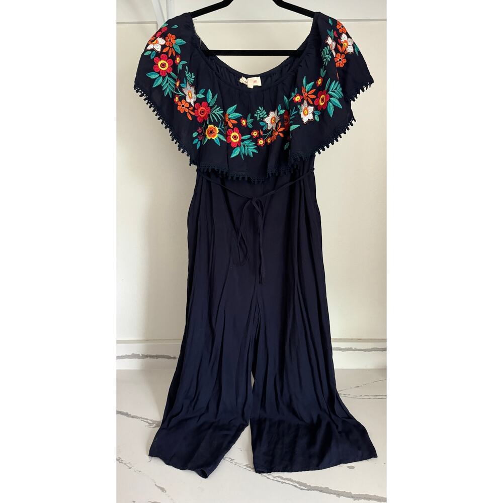 Peach Love Floral Embroidered‎ Jumpsuit Size Medium Navy